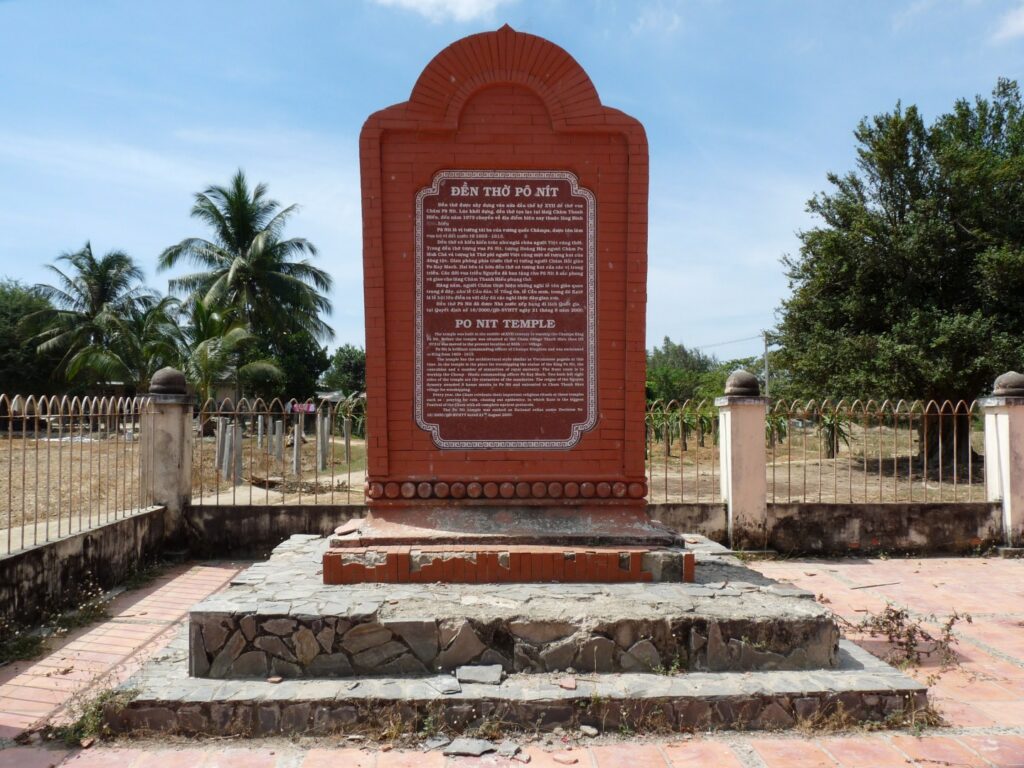 Đền thờ Pô Nít