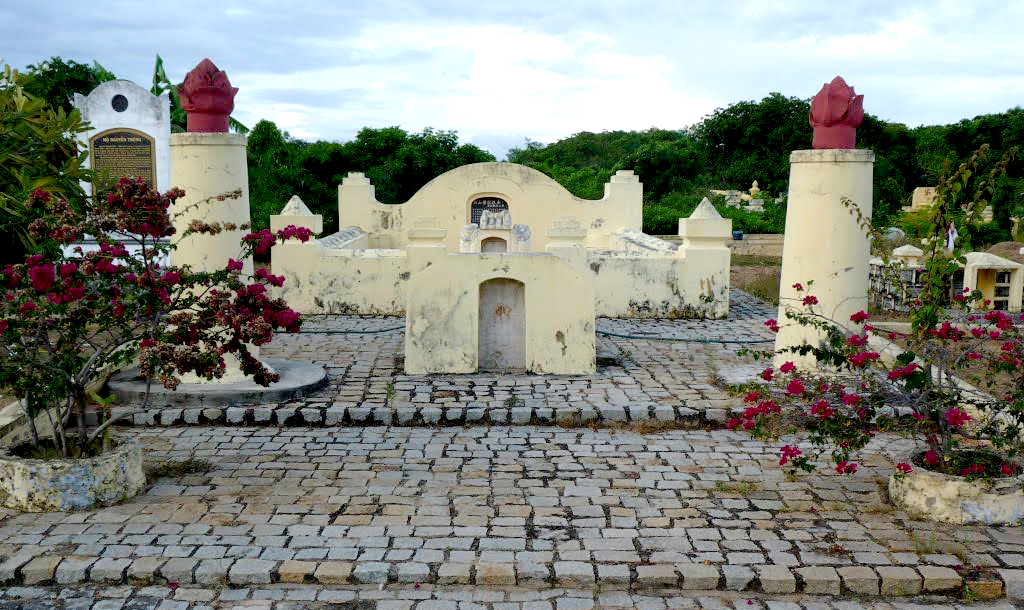 Lăng mộ Nguyễn Thông