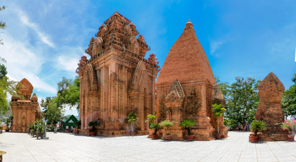 Tháp Bà Ponagar Nha Trang