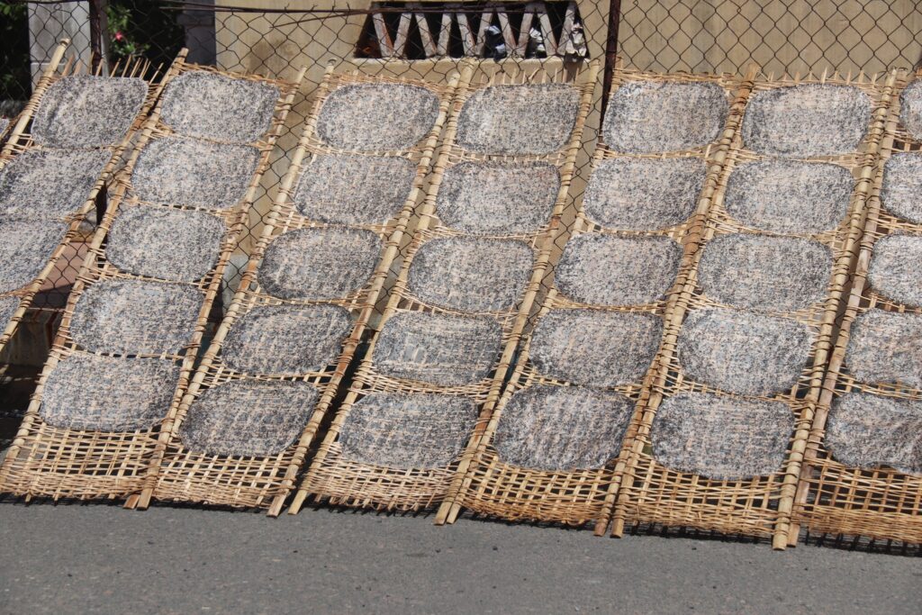 Bánh tráng Chợ Lầu - Hương vị của nắng và gió xứ Phan