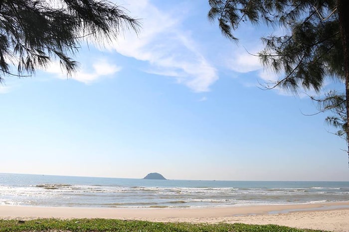 Hòn Bà - Thánh mẫu Thiên Y A Na - Bà chúa Ngọc linh thiêng tại Bình Thuận