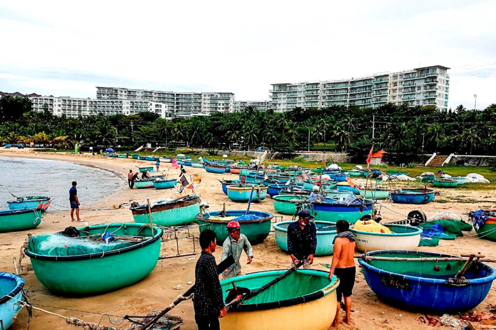 Bãi đá Ông Địa - Thắng cảnh hớp hồn du khách khi tới Phan Thiết