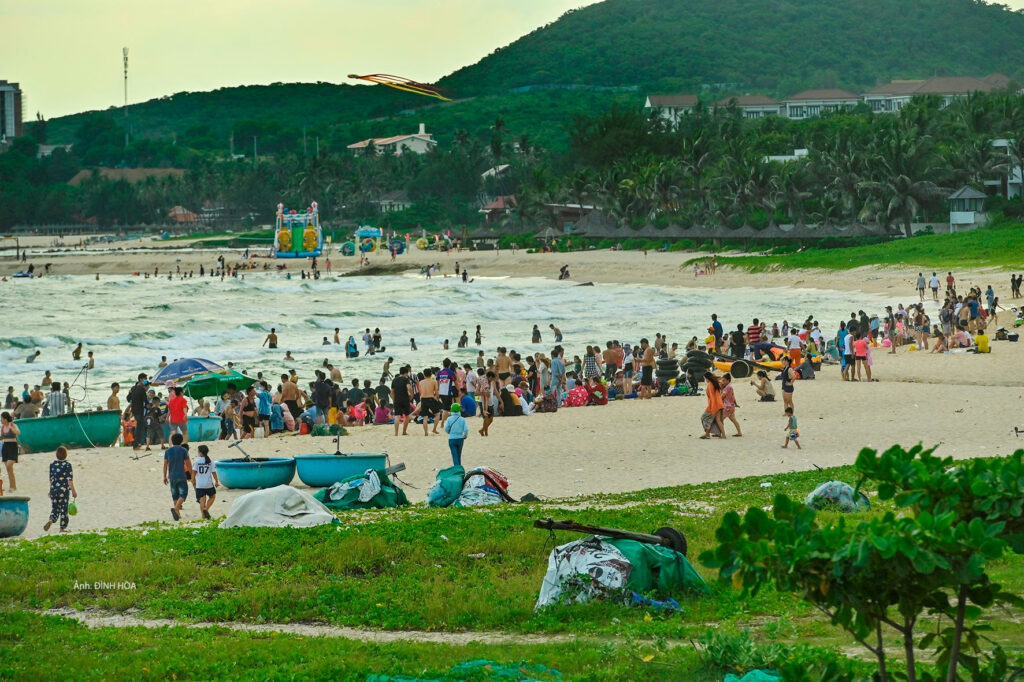 Bãi đá Ông Địa - Thắng cảnh hớp hồn du khách khi tới Phan Thiết